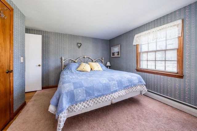 8 Folger Lane, West Dennis, MA 02670