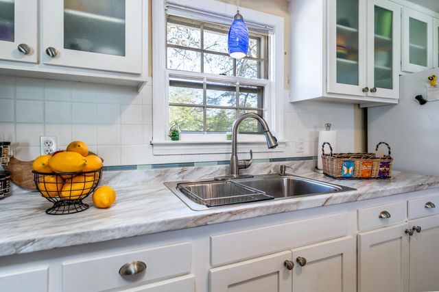 8 Folger Lane, West Dennis, MA 02670