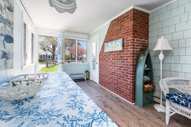 8 Folger Lane, West Dennis, MA 02670