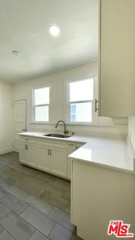 460 S Manhattan Place 4179, Los Angeles, CA 90020