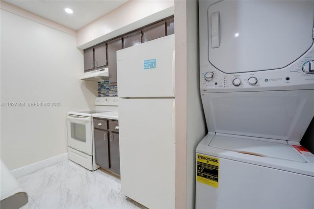 5686 Rock Island Rd 114, Tamarac, FL 33319