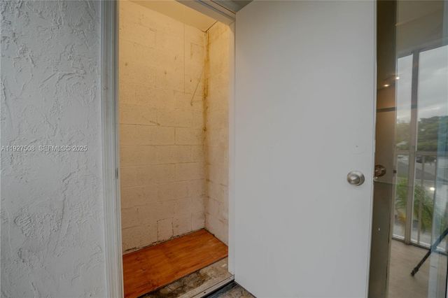 5686 Rock Island Rd 114, Tamarac, FL 33319