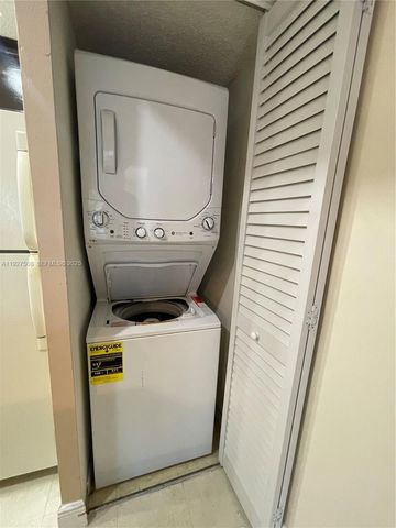 5686 Rock Island Rd 114, Tamarac, FL 33319