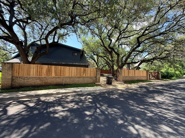 714 Finale Ct, San Antonio, TX 78216