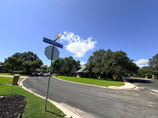714 Finale Ct, San Antonio, TX 78216