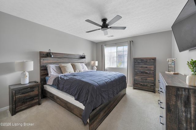 1209 Taxus Top Ln 102, Louisville, KY 40243