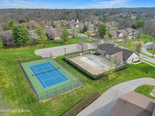 1209 Taxus Top Ln 102, Louisville, KY 40243