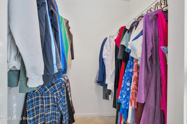 1209 Taxus Top Ln 102, Louisville, KY 40243