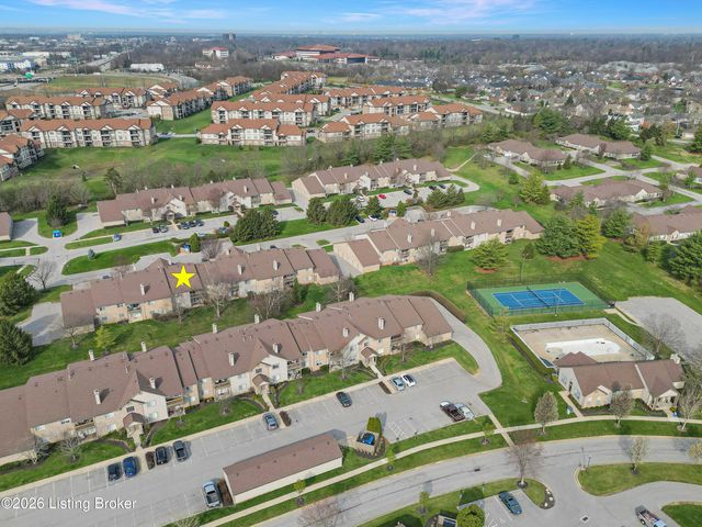 1209 Taxus Top Ln 102, Louisville, KY 40243
