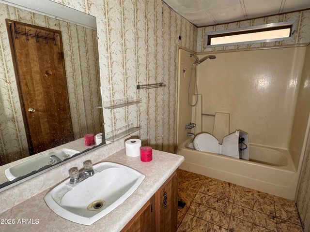 8301 N 103rd Avenue 71, Peoria, AZ 85345