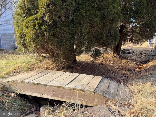 310 WALNUT DALE ROAD, Shippensburg, PA 17257