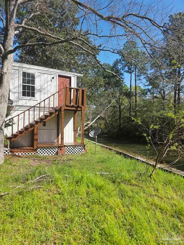 5805 Gazebo St, Milton, FL 32583