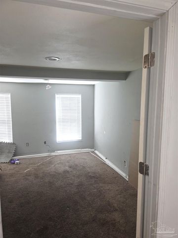 5805 Gazebo St, Milton, FL 32583