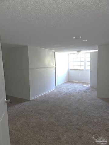 5805 Gazebo St, Milton, FL 32583