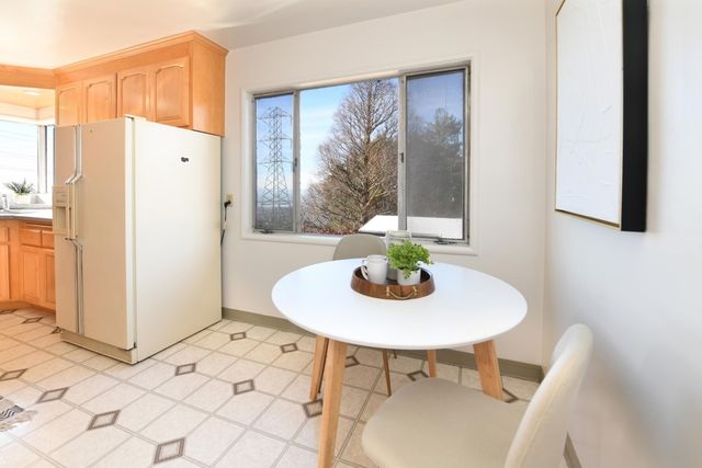 8530 Terrace Dr, El Cerrito, CA 94530