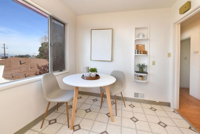 8530 Terrace Dr, El Cerrito, CA 94530