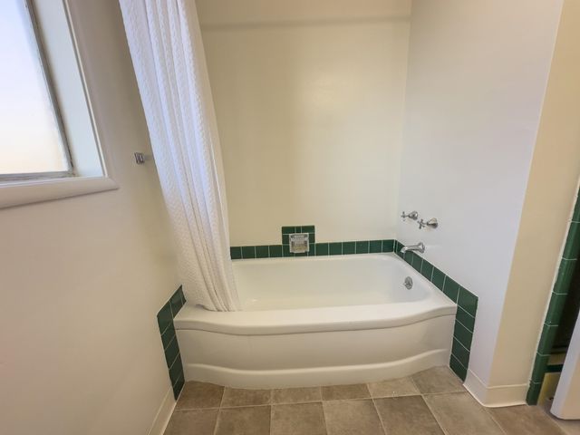 8530 Terrace Dr, El Cerrito, CA 94530