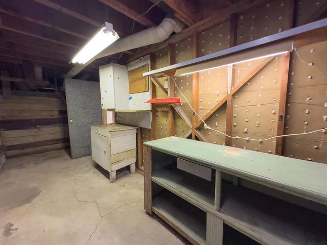 8530 Terrace Dr, El Cerrito, CA 94530