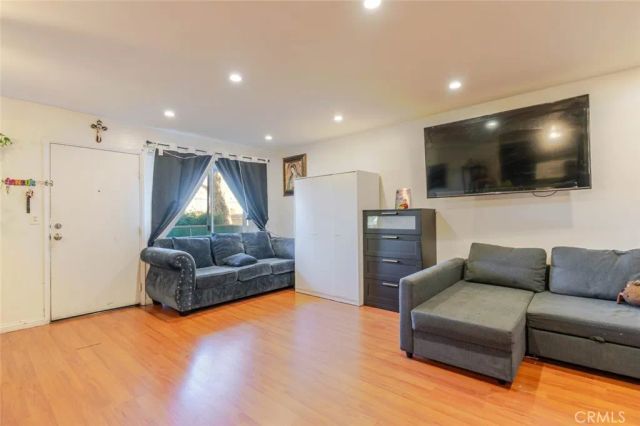 13100 Bromont Avenue 11, Sylmar, CA 91342
