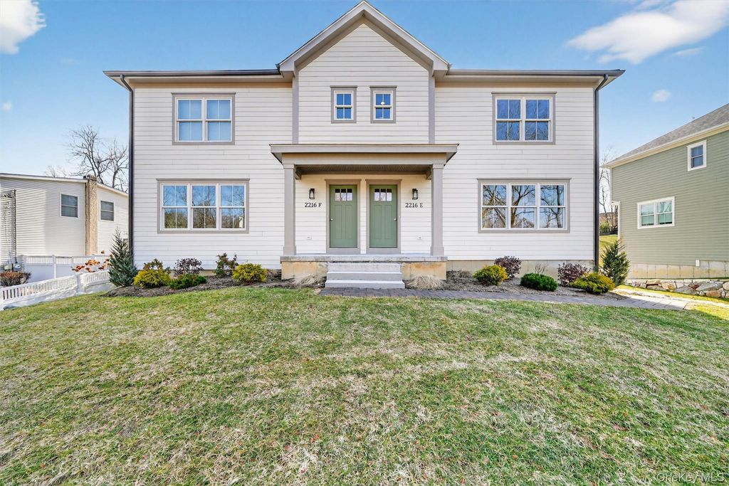 2216 Crompond Road E, Yorktown Heights, NY 10598