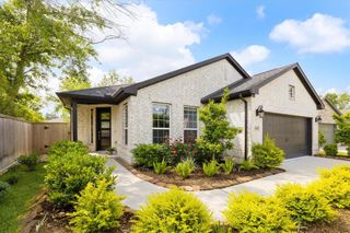 209 W Stargazer Lily Bend, Montgomery, TX 77316