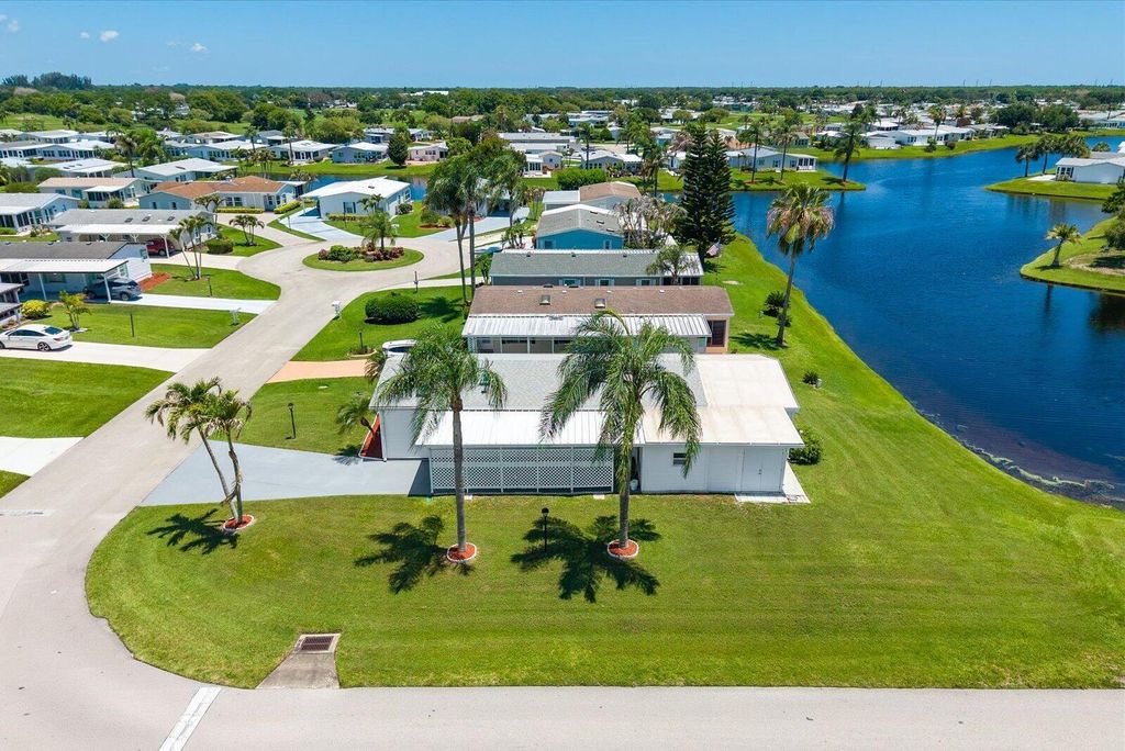 8498 Labelia Court, Port St. Lucie, FL 34952