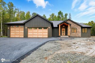 1869 W Cashatt Avenue, Wasilla, AK 99654