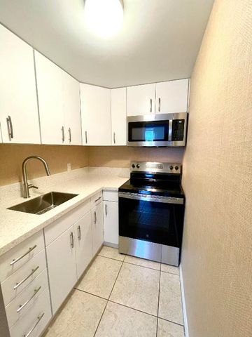 15 S Golfview Road 403, Lake Worth Beach, FL 33460