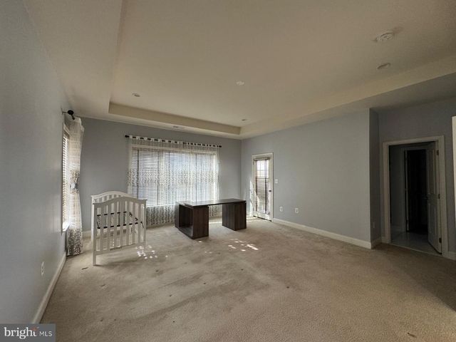 22555 WINDSOR LOCKS SQ, Ashburn, VA 20148