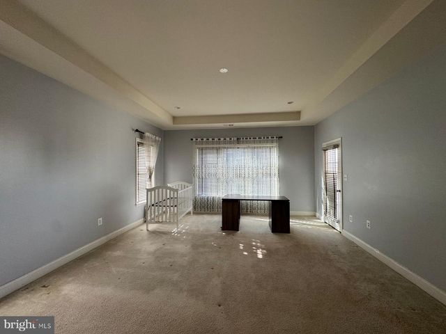 22555 WINDSOR LOCKS SQ, Ashburn, VA 20148