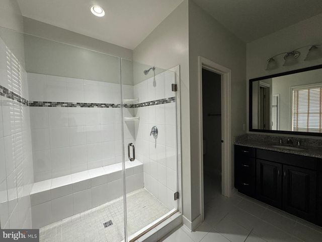 22555 WINDSOR LOCKS SQ, Ashburn, VA 20148