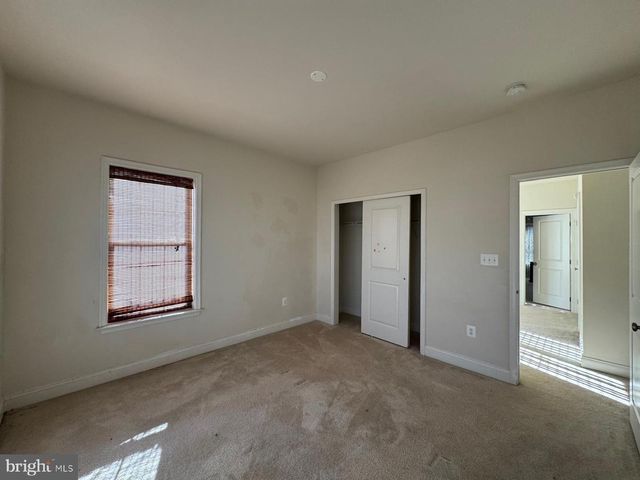 22555 WINDSOR LOCKS SQ, Ashburn, VA 20148