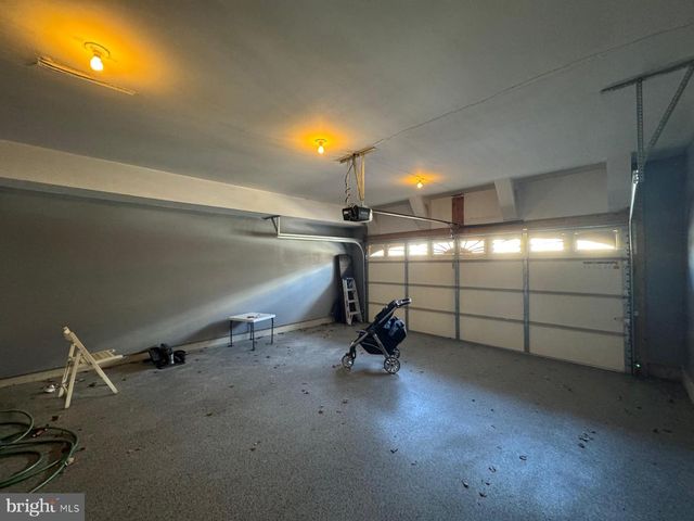 22555 WINDSOR LOCKS SQ, Ashburn, VA 20148