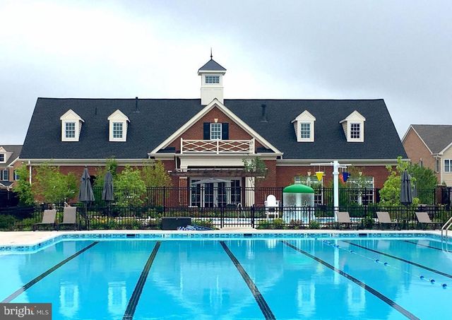 22555 WINDSOR LOCKS SQ, Ashburn, VA 20148