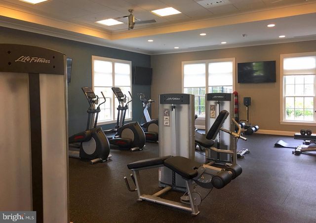 22555 WINDSOR LOCKS SQ, Ashburn, VA 20148