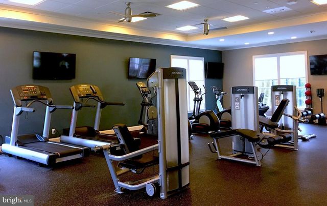 22555 WINDSOR LOCKS SQ, Ashburn, VA 20148