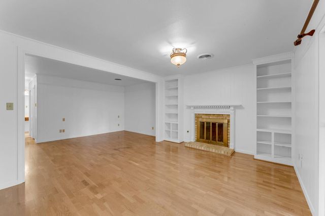 1011 N Vanderveer ST, Burnet, TX 78611