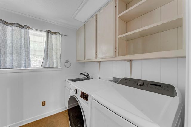 1011 N Vanderveer ST, Burnet, TX 78611