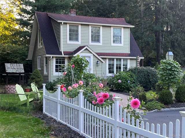 17 Washington Avenue Cottage, Bedford, NY 10506