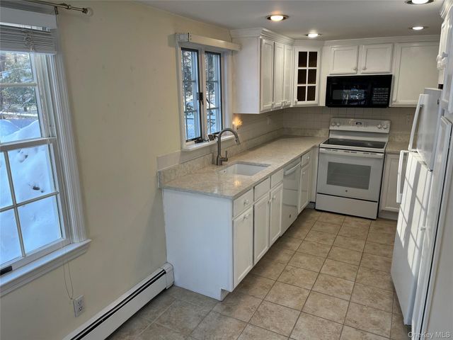 17 Washington Avenue Cottage, Bedford, NY 10506