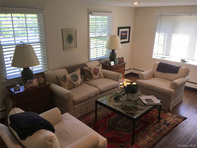 17 Washington Avenue Cottage, Bedford, NY 10506