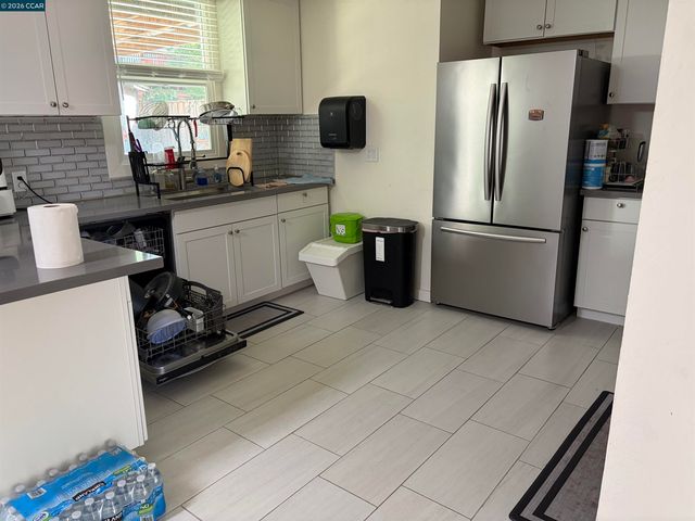 35 Lois Ave, Pittsburg, CA 94565