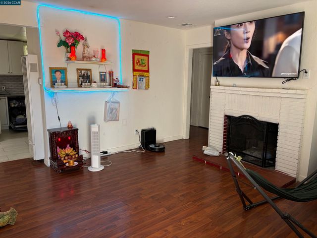 35 Lois Ave, Pittsburg, CA 94565