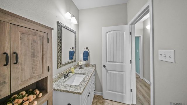 4676 Aubrey Ann Dr, Addis, LA 70710