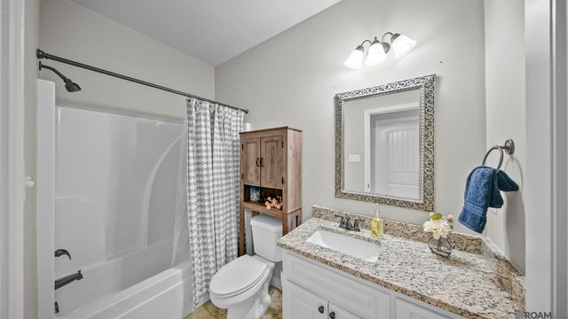 4676 Aubrey Ann Dr, Addis, LA 70710