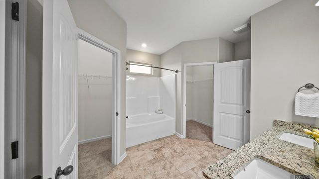 4676 Aubrey Ann Dr, Addis, LA 70710