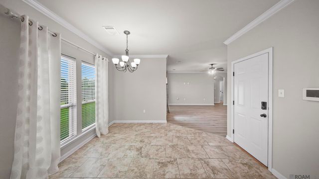 4676 Aubrey Ann Dr, Addis, LA 70710