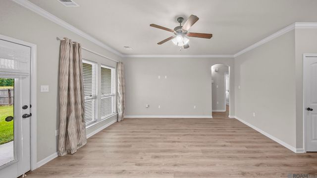 4676 Aubrey Ann Dr, Addis, LA 70710