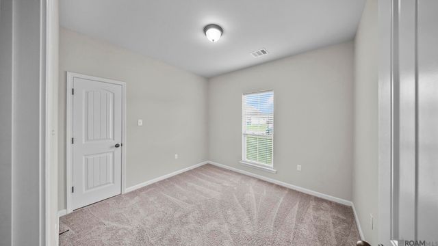 4676 Aubrey Ann Dr, Addis, LA 70710