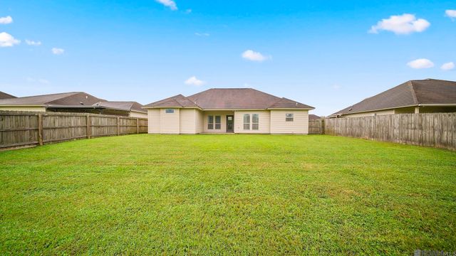 4676 Aubrey Ann Dr, Addis, LA 70710